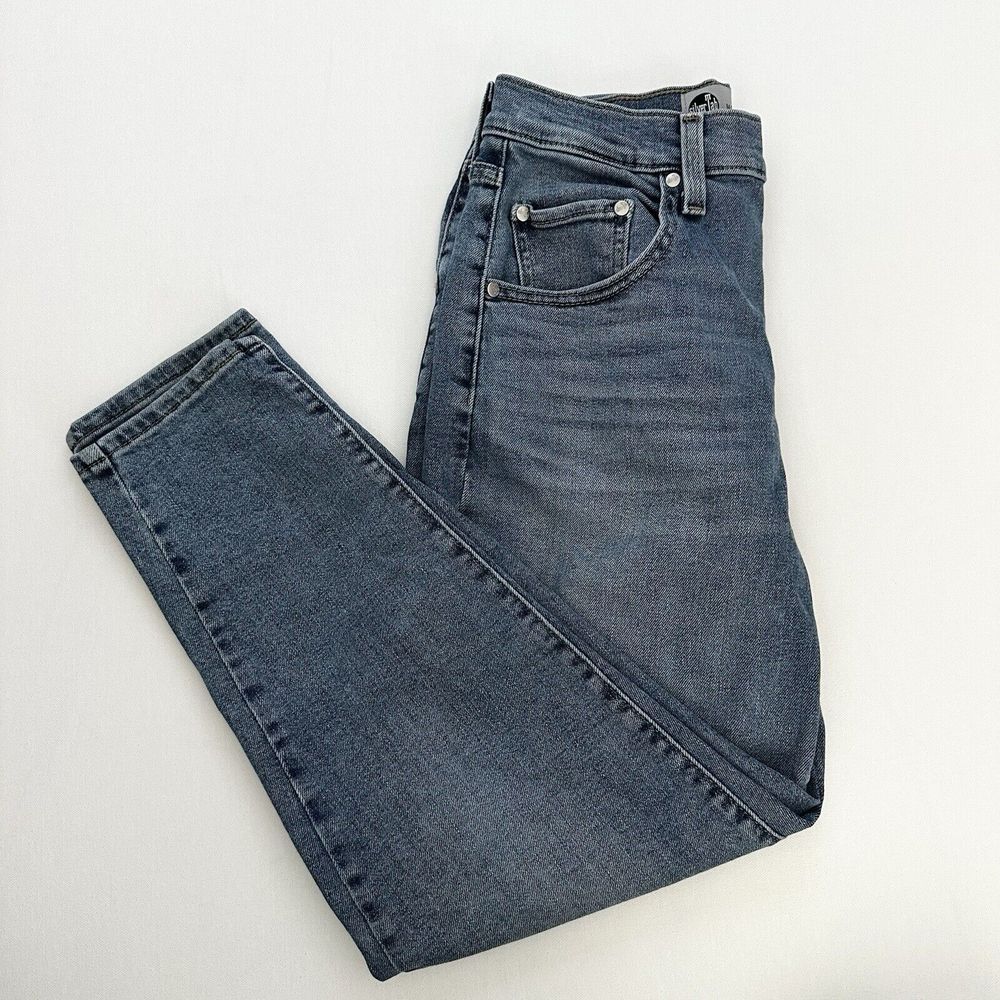 Levi's Silver Tab Mom Jeans Women's Size 28 High Rise Stretch Light Wash Denim